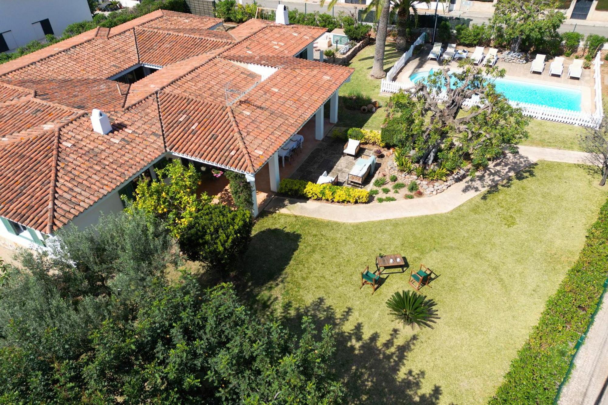 Ideal House For Two Families With Pool And Barbecue Plamanyola Buitenkant foto
