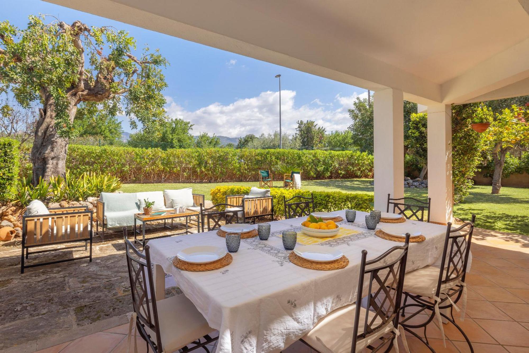 Ideal House For Two Families With Pool And Barbecue Plamanyola Buitenkant foto