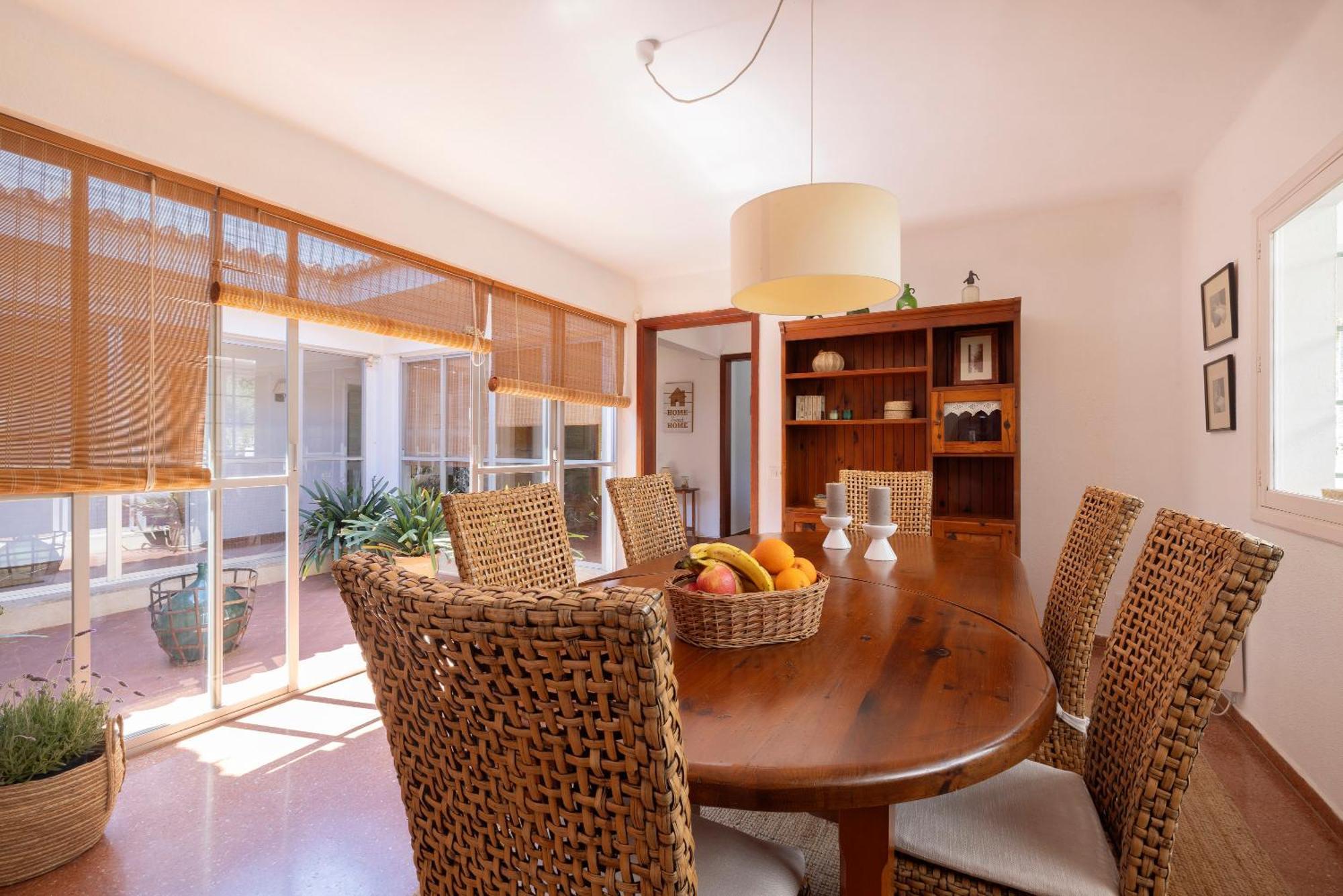 Ideal House For Two Families With Pool And Barbecue Plamanyola Buitenkant foto